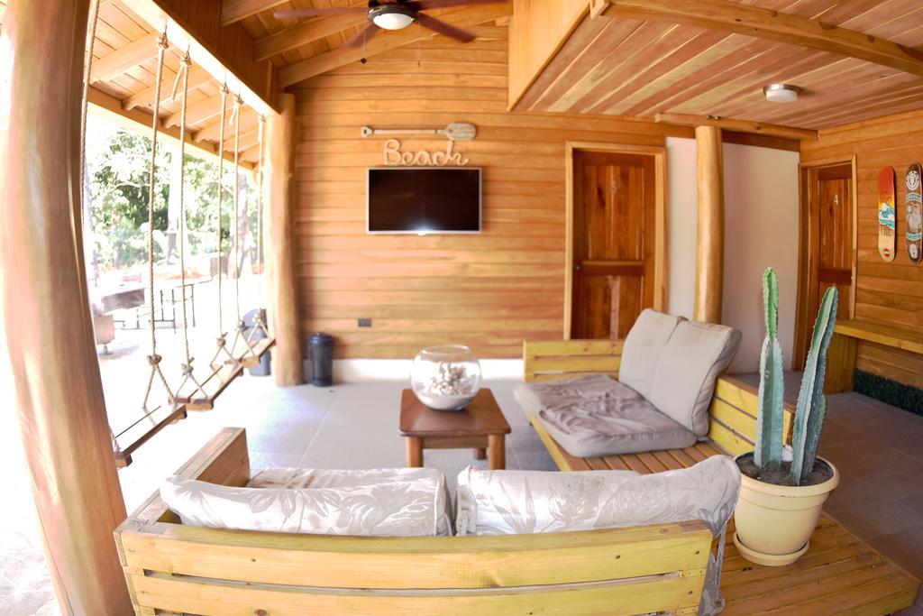 Casa Aura: Beachfront Premium Hostel Tamarindo Exteriér fotografie
